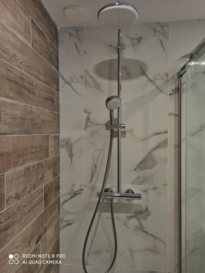 Triplex 110 M2 Centre Historique Avec Jacuzzi Dinan Apartment Exterior photo