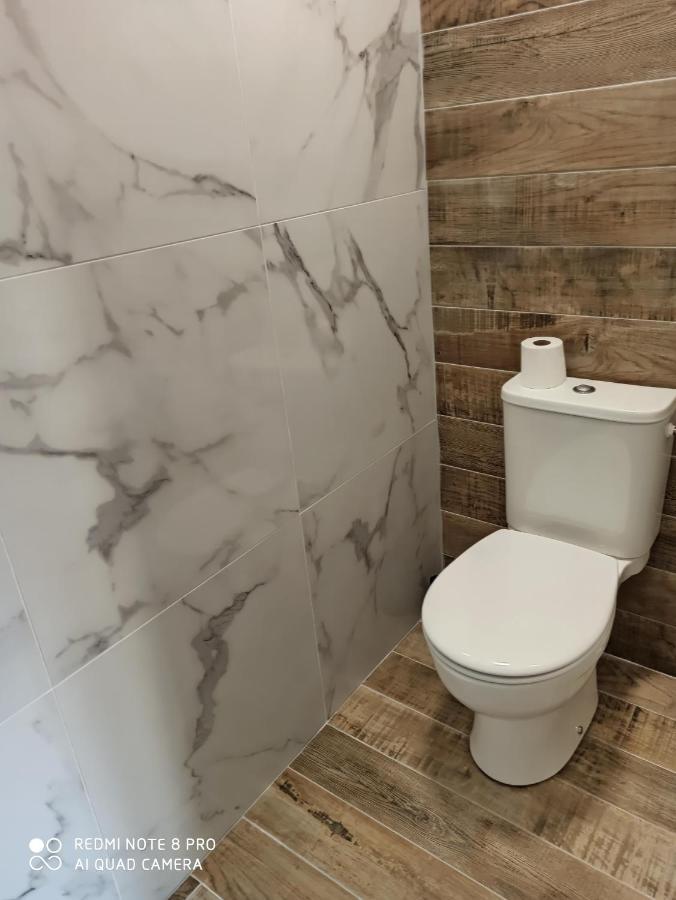 Triplex 110 M2 Centre Historique Avec Jacuzzi Dinan Apartment Exterior photo