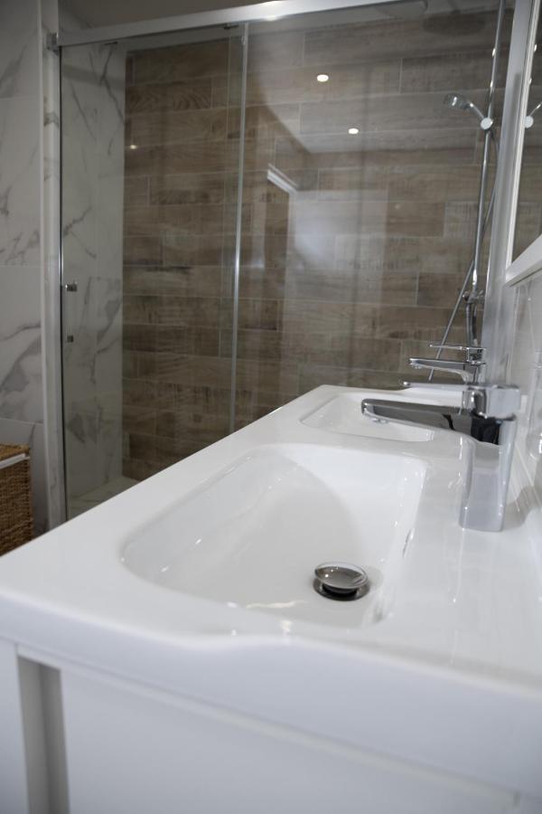 Triplex 110 M2 Centre Historique Avec Jacuzzi Dinan Apartment Exterior photo