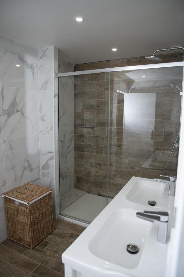 Triplex 110 M2 Centre Historique Avec Jacuzzi Dinan Apartment Exterior photo