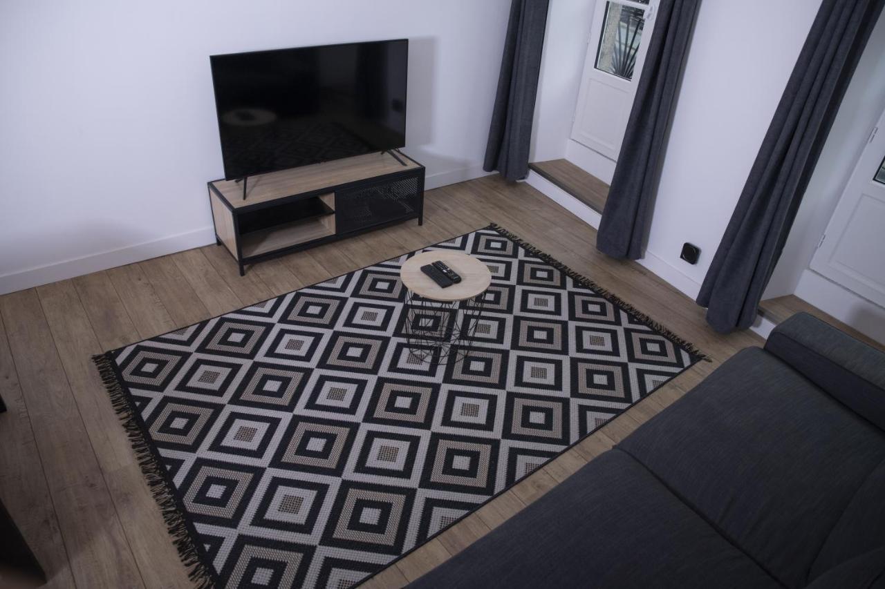 Triplex 110 M2 Centre Historique Avec Jacuzzi Dinan Apartment Exterior photo