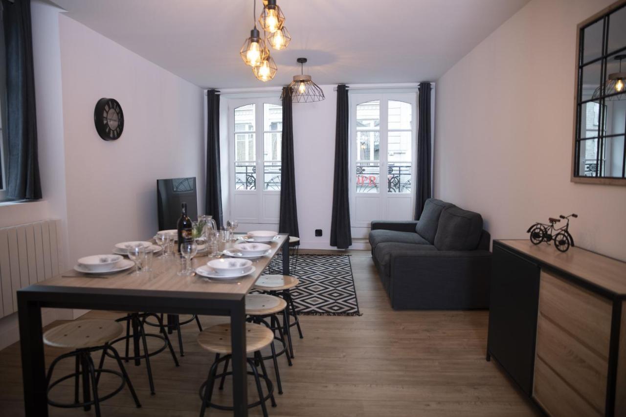Triplex 110 M2 Centre Historique Avec Jacuzzi Dinan Apartment Exterior photo