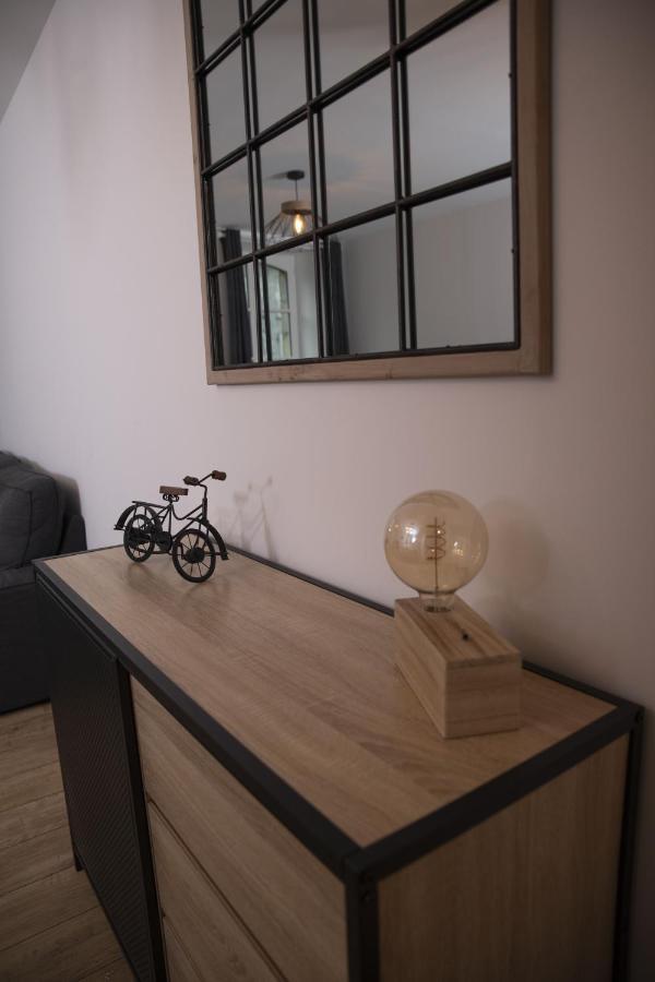 Triplex 110 M2 Centre Historique Avec Jacuzzi Dinan Apartment Exterior photo